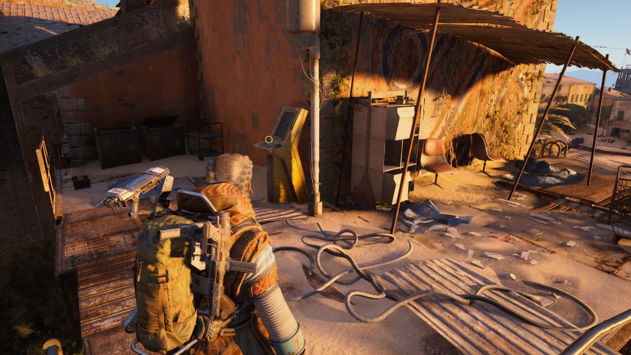 R6 Marketplace communication hideout arc raiders